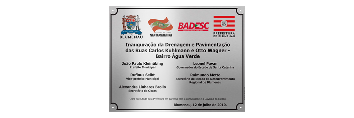 Placa de inauguração